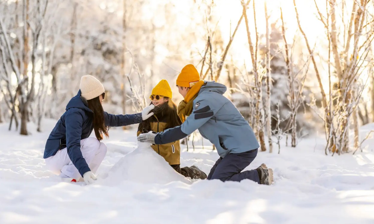 Club Med Yabuli China Family Skiing Snow